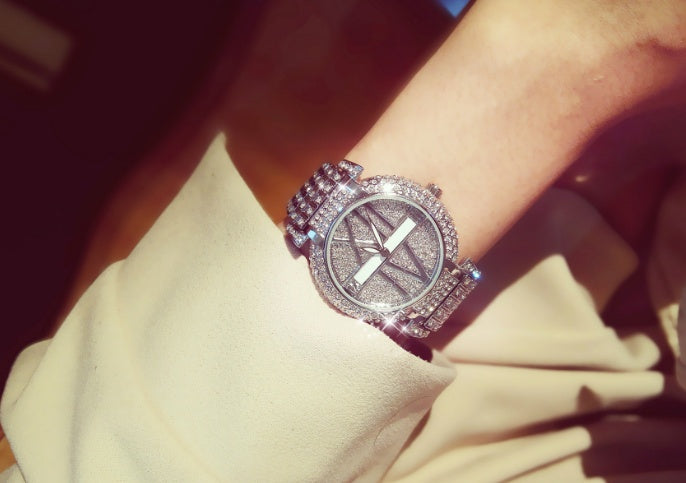 Luxury Diamond Women Watch Design Quartz