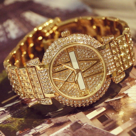 Luxury Diamond Women Watch Design Quartz