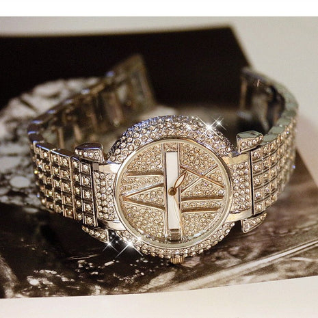 Luxury Diamond Women Watch Design Quartz